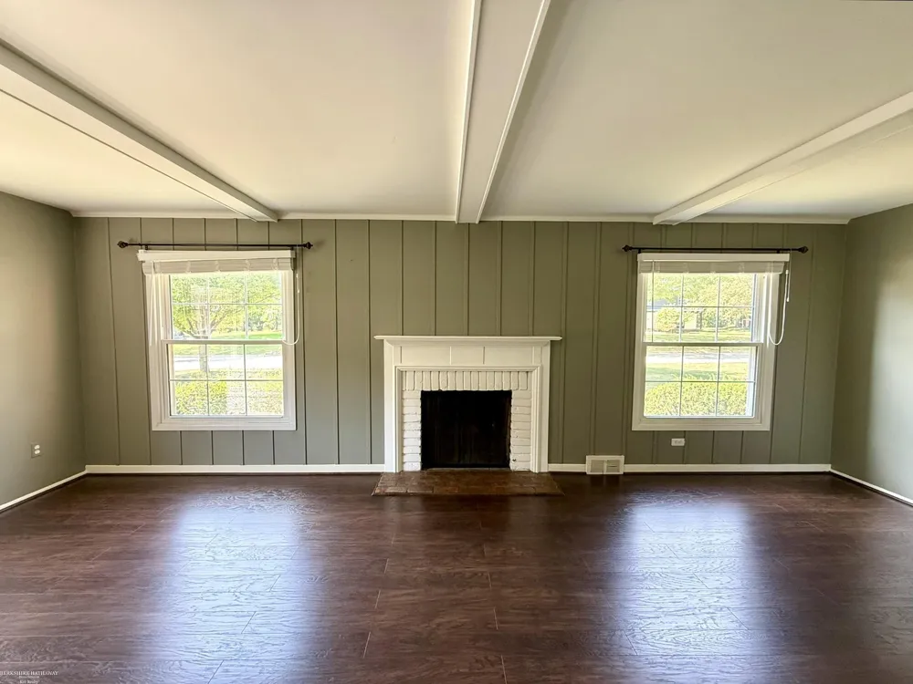 31310 Foxboro Way Beverly Hills Village, MI 48025