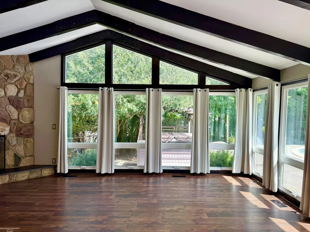 31310 Foxboro Way Beverly Hills Village, MI 48025