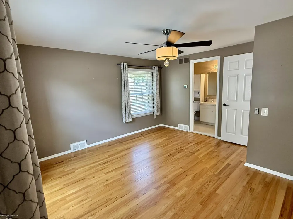 31310 Foxboro Way Beverly Hills Village, MI 48025