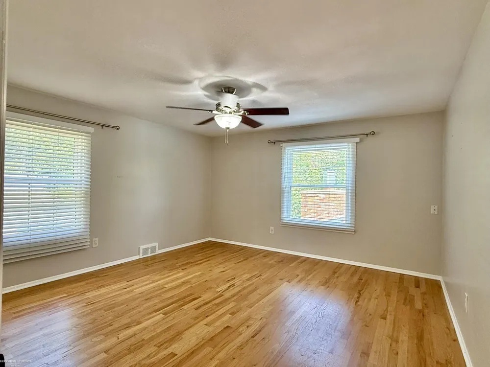31310 Foxboro Way Beverly Hills Village, MI 48025