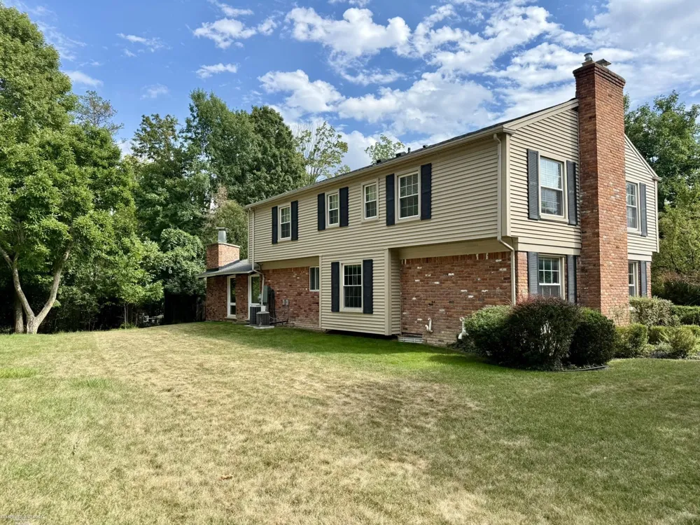 31310 Foxboro Way Beverly Hills Village, MI 48025