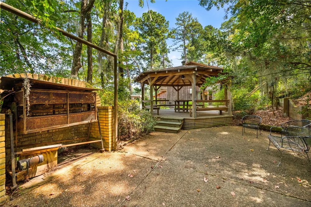 137 Beechwood Lane Natchitoches, LA 71457