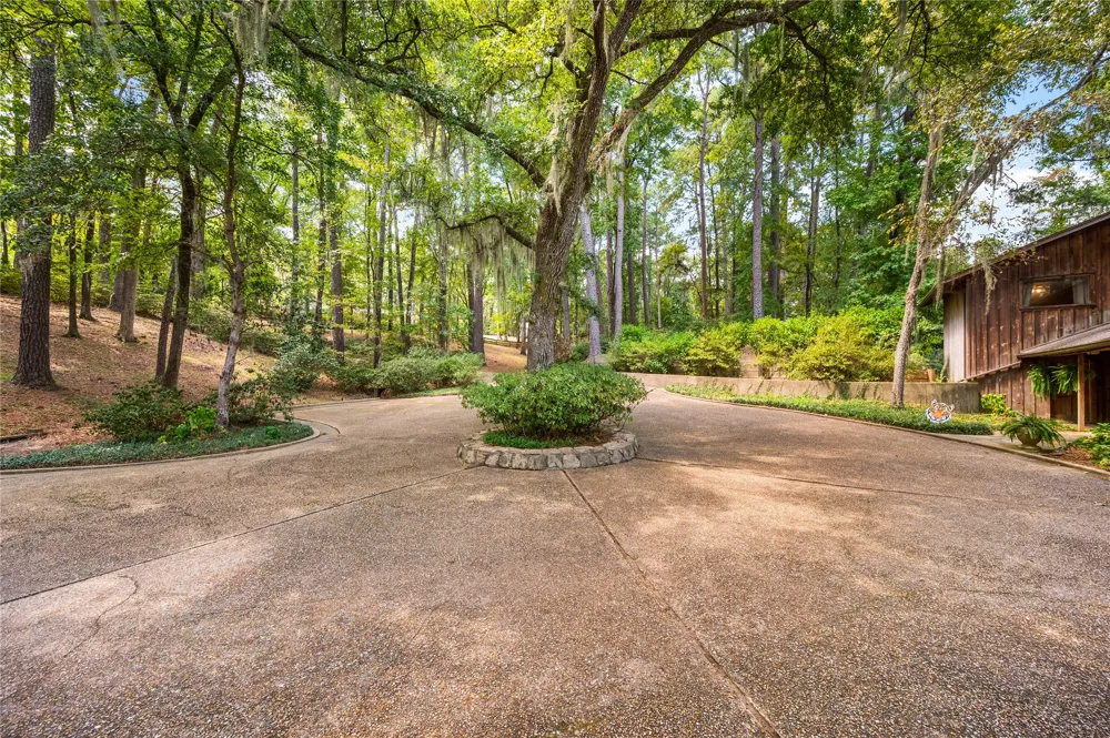 137 Beechwood Lane Natchitoches, LA 71457
