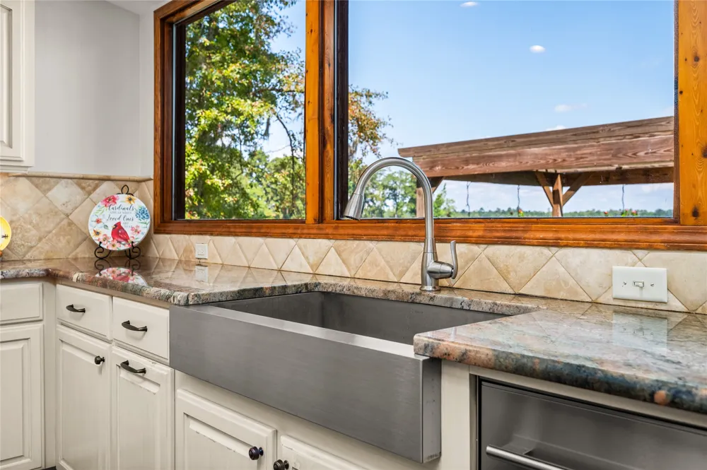 137 Beechwood Lane Natchitoches, LA 71457