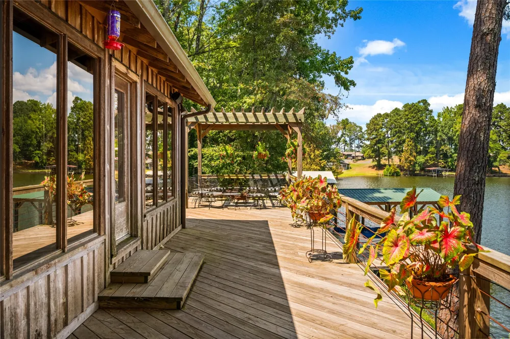 137 Beechwood Lane Natchitoches, LA 71457