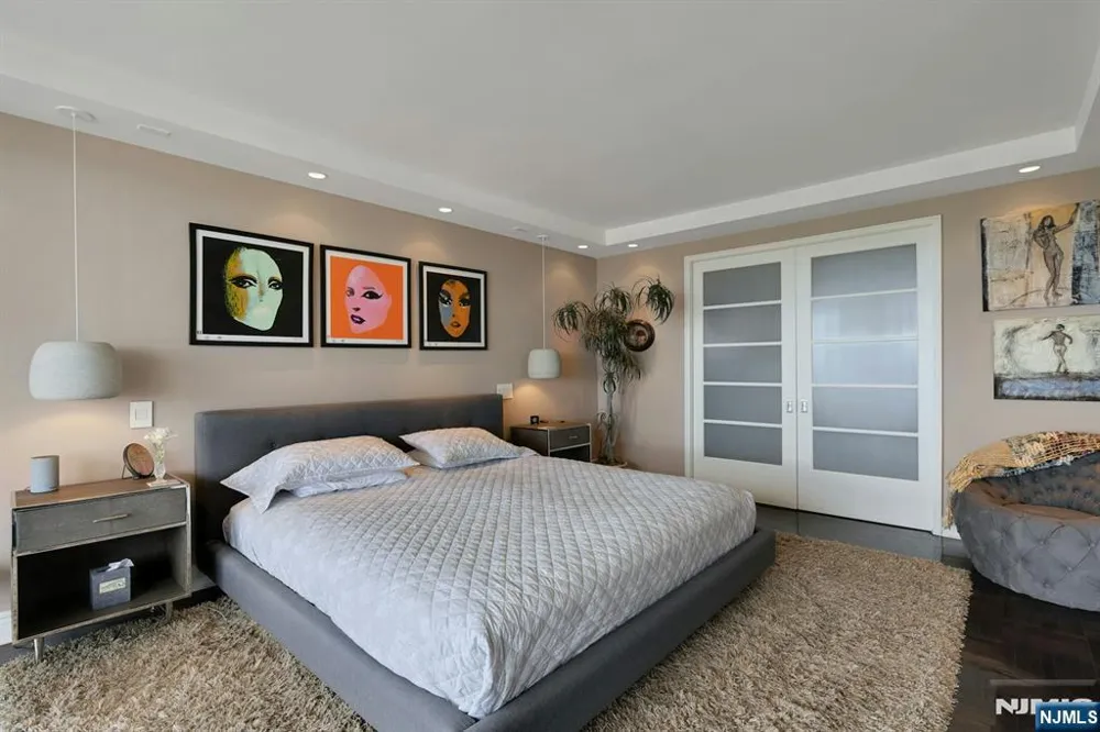2000 Linwood Avenue 22C/D Fort Lee, NJ 07024