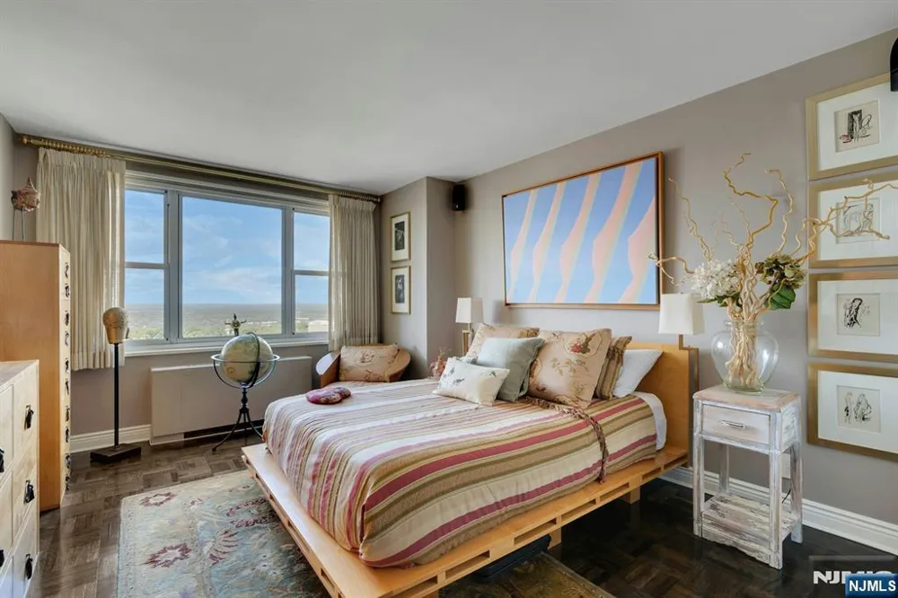 2000 Linwood Avenue 22C/D Fort Lee, NJ 07024