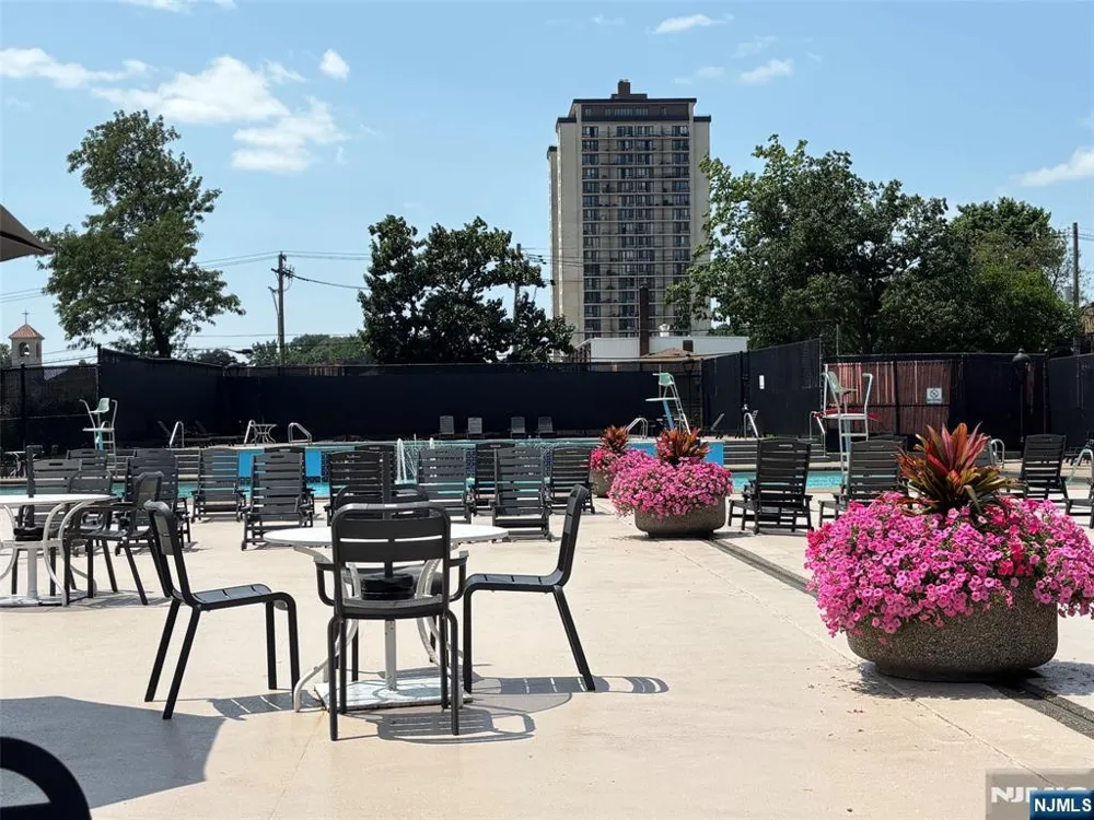 2000 Linwood Avenue 22C/D Fort Lee, NJ 07024