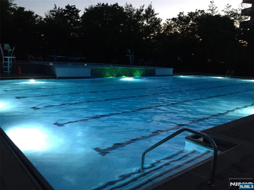 2000 Linwood Avenue 22C/D Fort Lee, NJ 07024