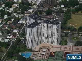 2000 Linwood Avenue 22C/D Fort Lee, NJ 07024