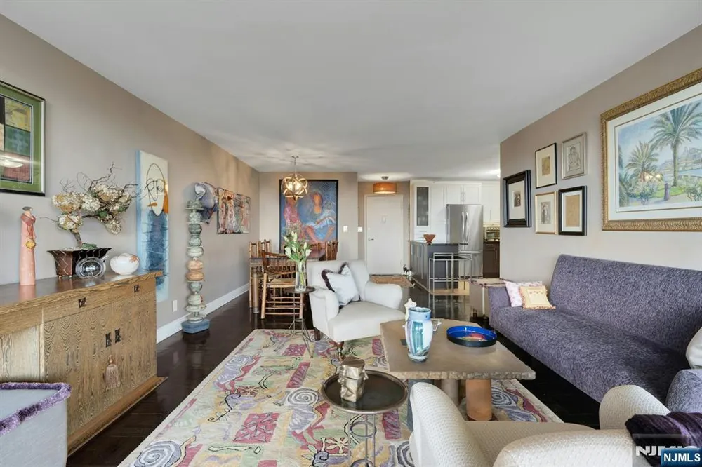 2000 Linwood Avenue 22C/D Fort Lee, NJ 07024