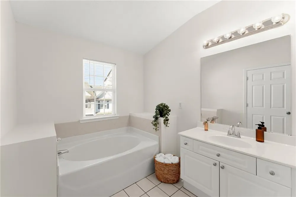 4817 Zephyr Cove Place Flowery Branch, GA 30542