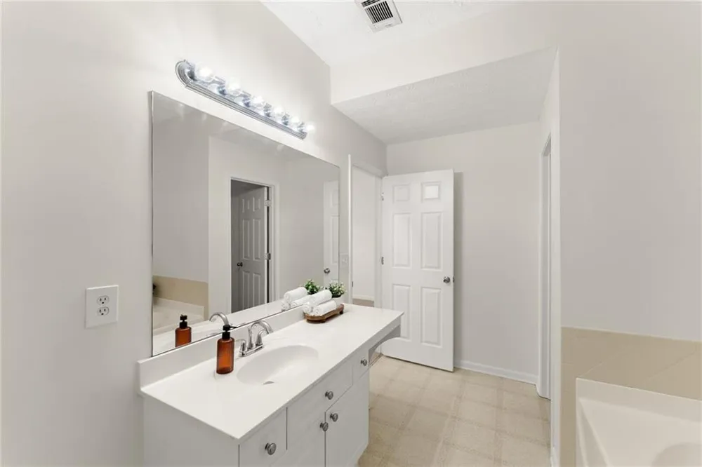 4817 Zephyr Cove Place Flowery Branch, GA 30542