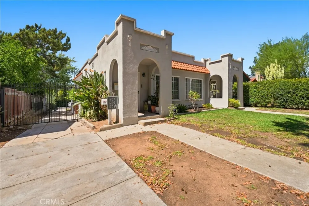 1709 Campus Road Eagle Rock, CA 90041
