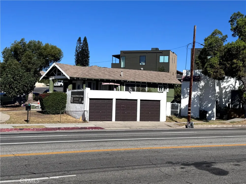 3301 Eagle Rock Boulevard Los Angeles, CA 90065