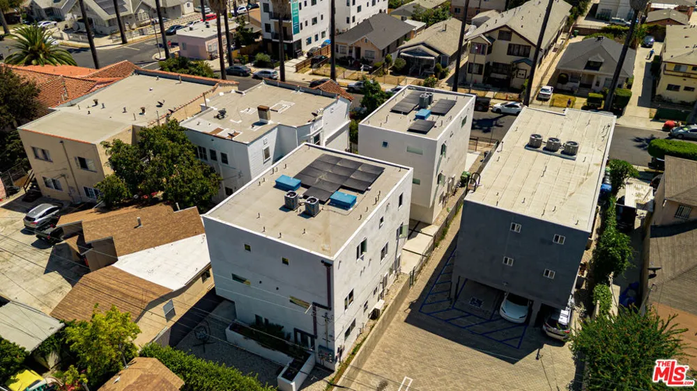 1269 W 36th Street Los Angeles, CA 90007