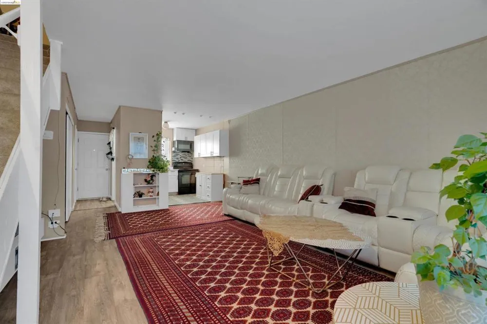 27505 Tampa Avenue #16 Hayward, CA 94544