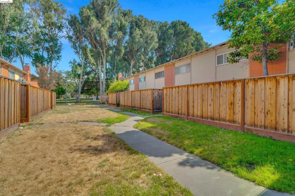 27505 Tampa Avenue #16 Hayward, CA 94544