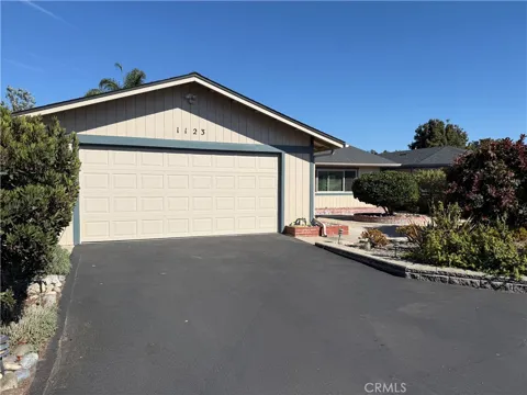1123 Fair Oaks
