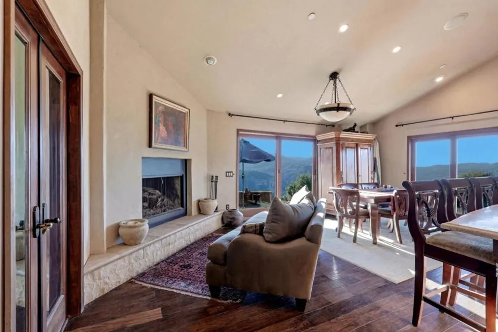 19375 Montevina Road Los Gatos, CA 95033