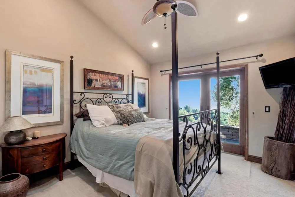 19375 Montevina Road Los Gatos, CA 95033