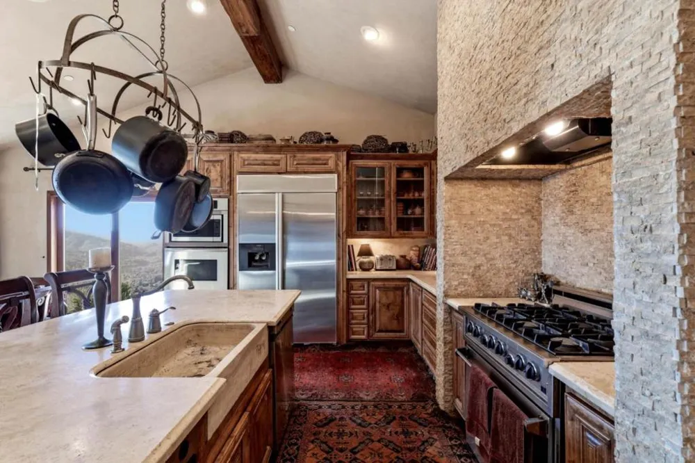 19375 Montevina Road Los Gatos, CA 95033