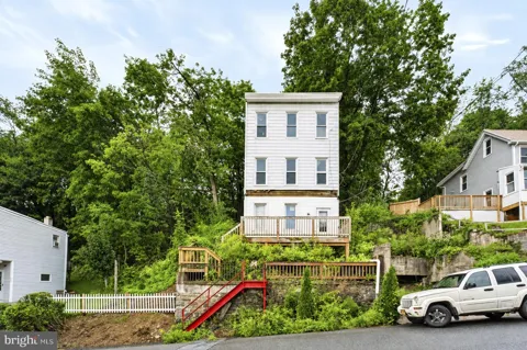 408 FRONT STREET