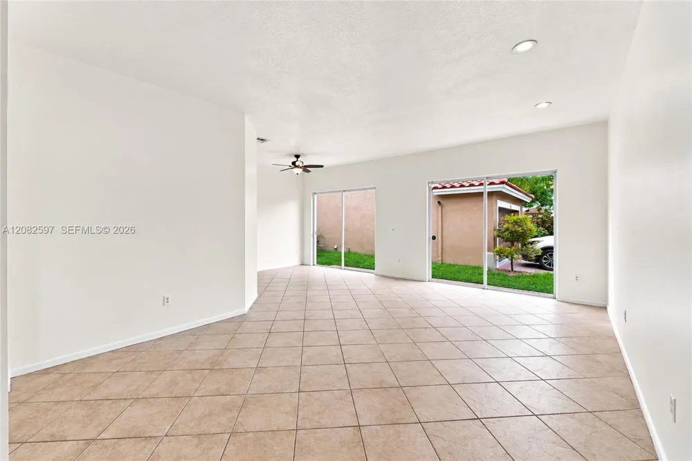 12103 NW 47th Mnr Coral Springs, FL 33076
