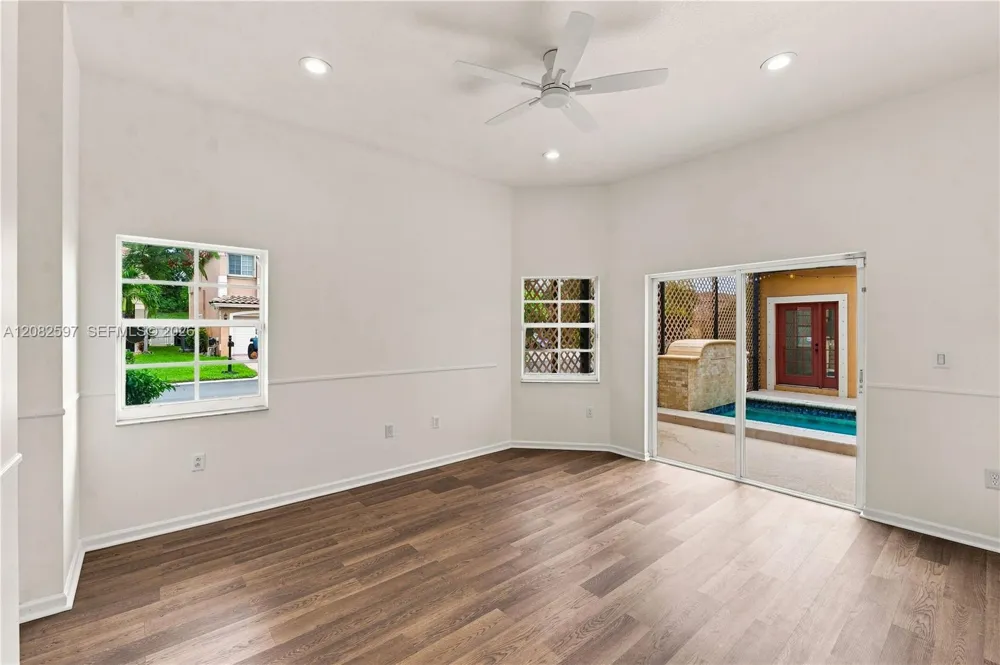 12103 NW 47th Mnr Coral Springs, FL 33076
