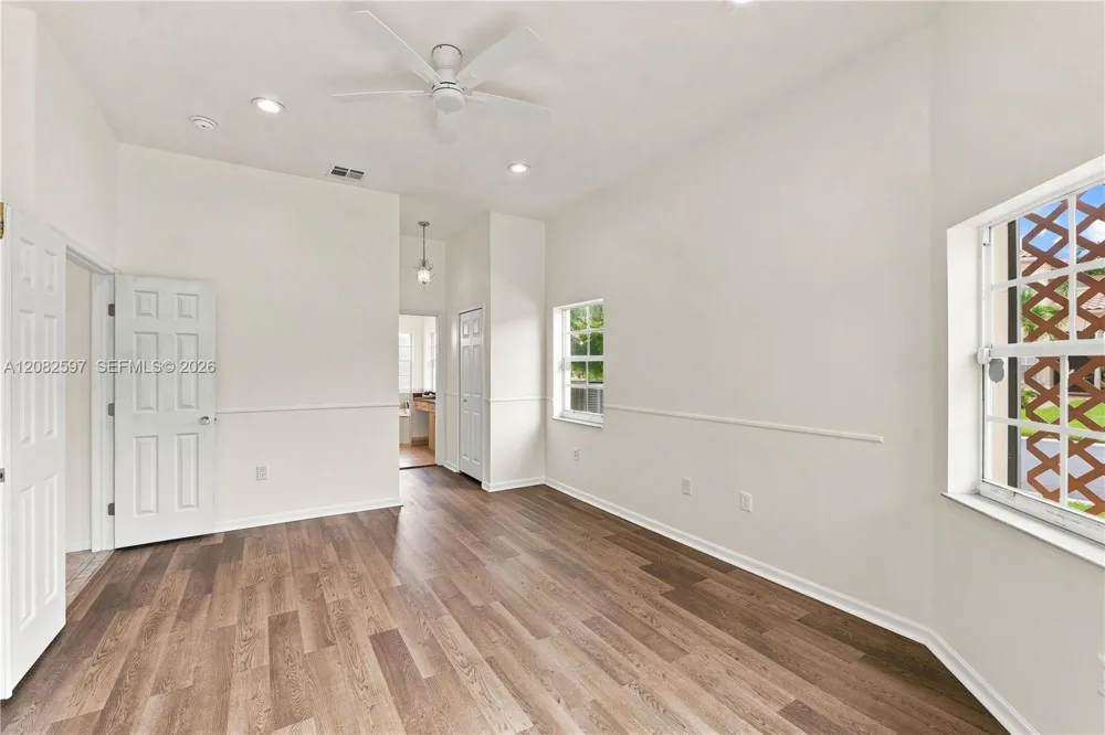 12103 NW 47th Mnr Coral Springs, FL 33076