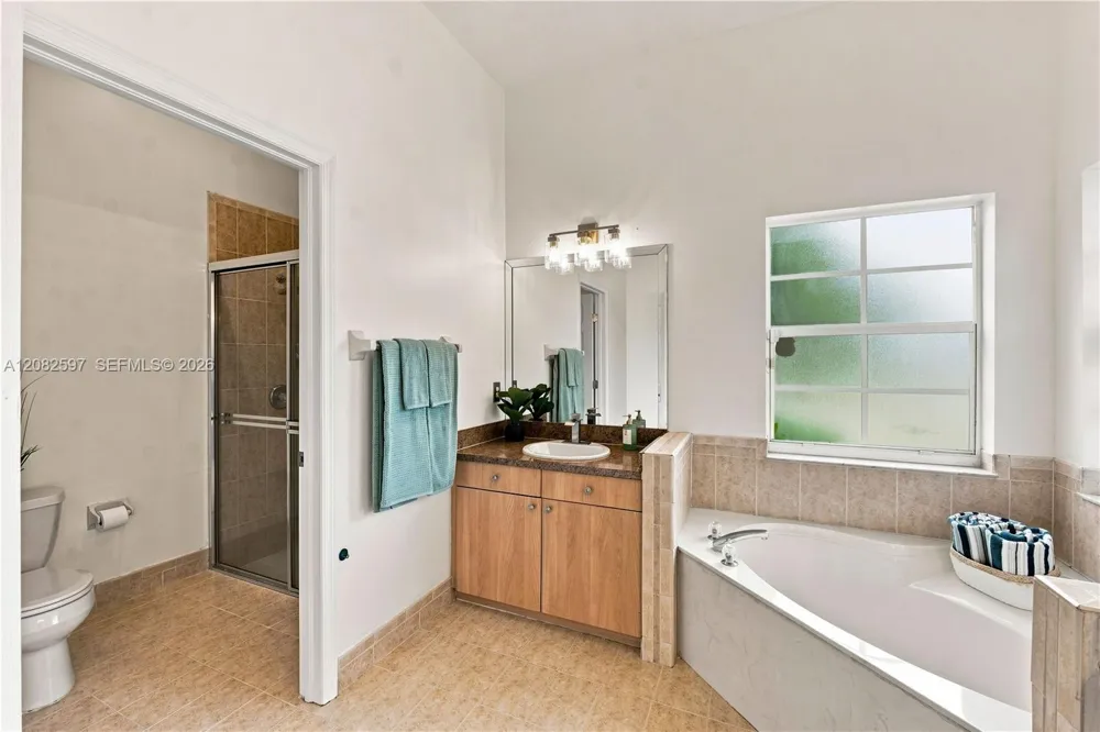 12103 NW 47th Mnr Coral Springs, FL 33076