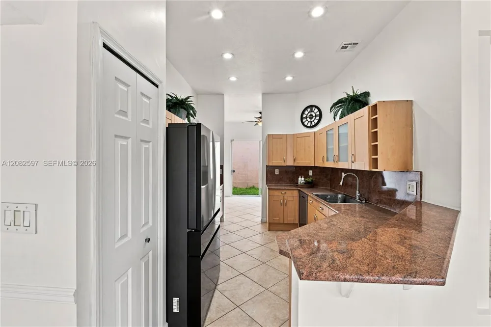 12103 NW 47th Mnr Coral Springs, FL 33076