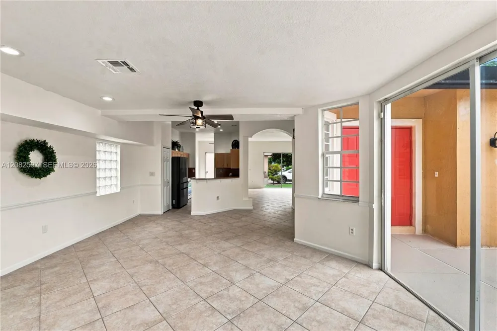12103 NW 47th Mnr Coral Springs, FL 33076