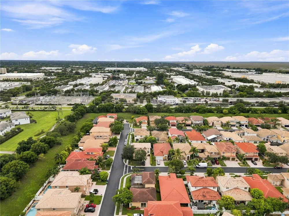 12103 NW 47th Mnr Coral Springs, FL 33076