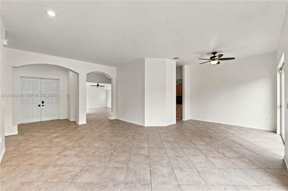 12103 NW 47th Mnr Coral Springs, FL 33076
