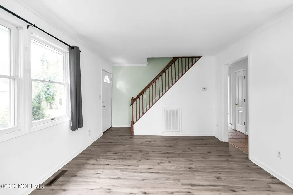 10 Steven Avenue Tinton Falls, NJ 07724