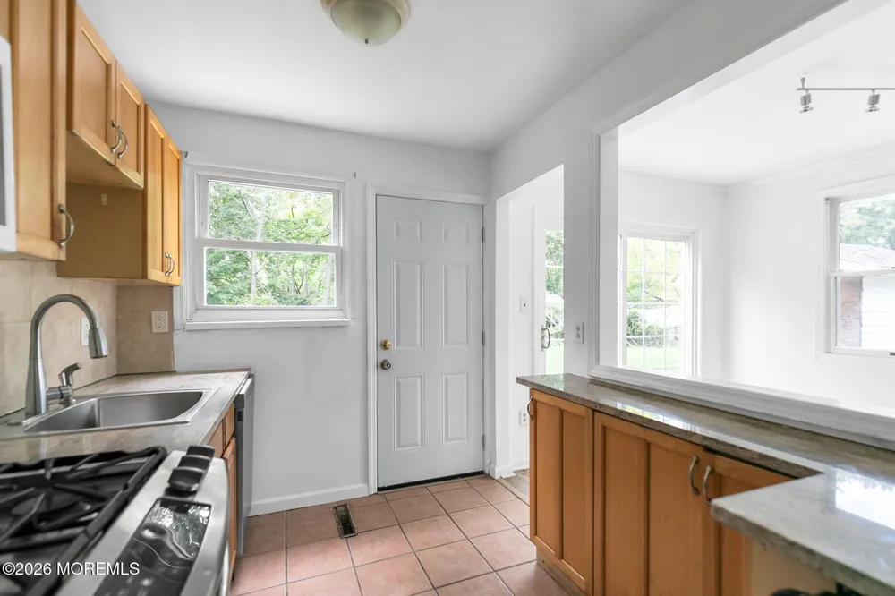 10 Steven Avenue Tinton Falls, NJ 07724