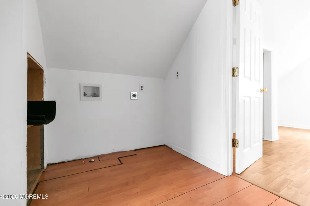 10 Steven Avenue Tinton Falls, NJ 07724