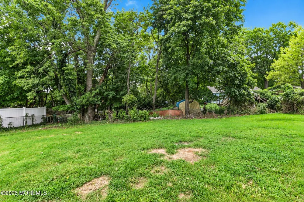 10 Steven Avenue Tinton Falls, NJ 07724