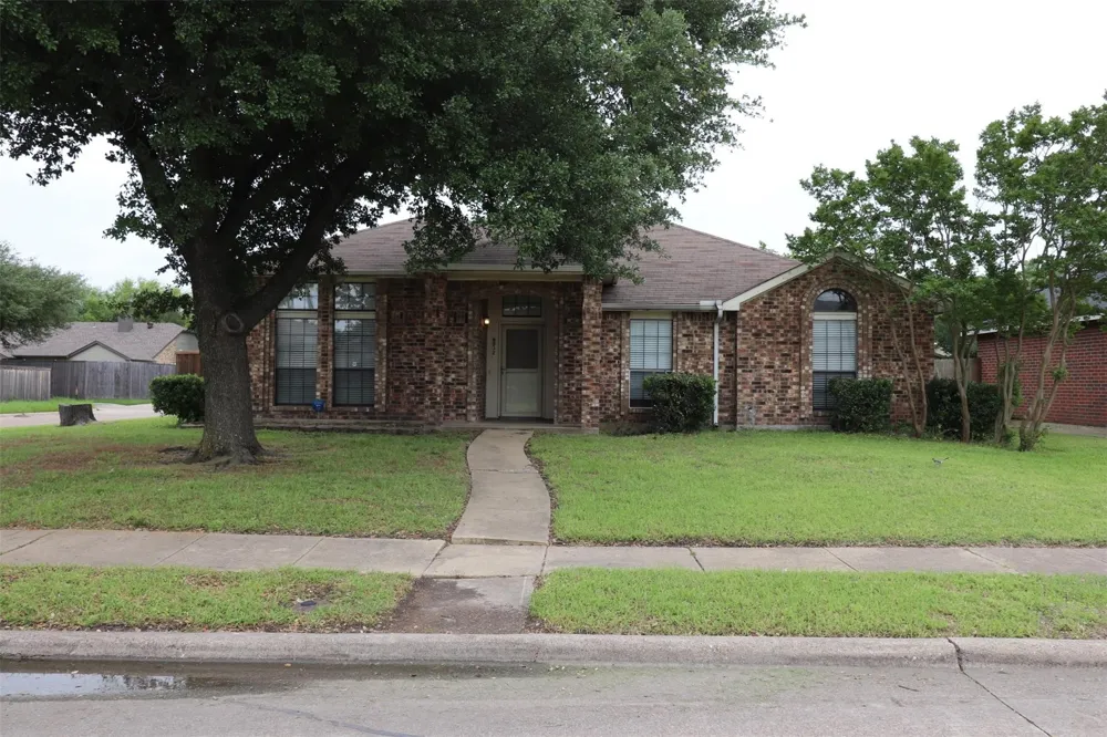 9232 WILLARD ST Rowlett, TX 75088