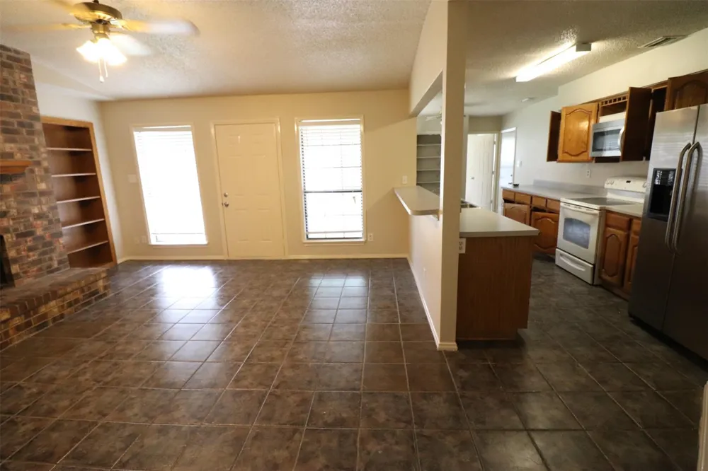 9232 WILLARD ST Rowlett, TX 75088