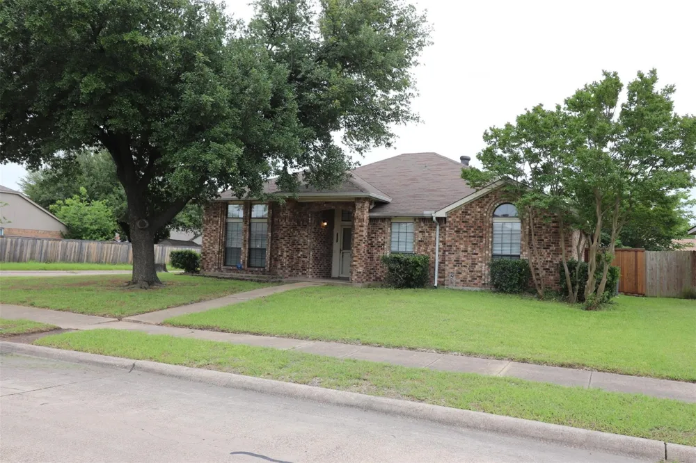 9232 WILLARD ST Rowlett, TX 75088