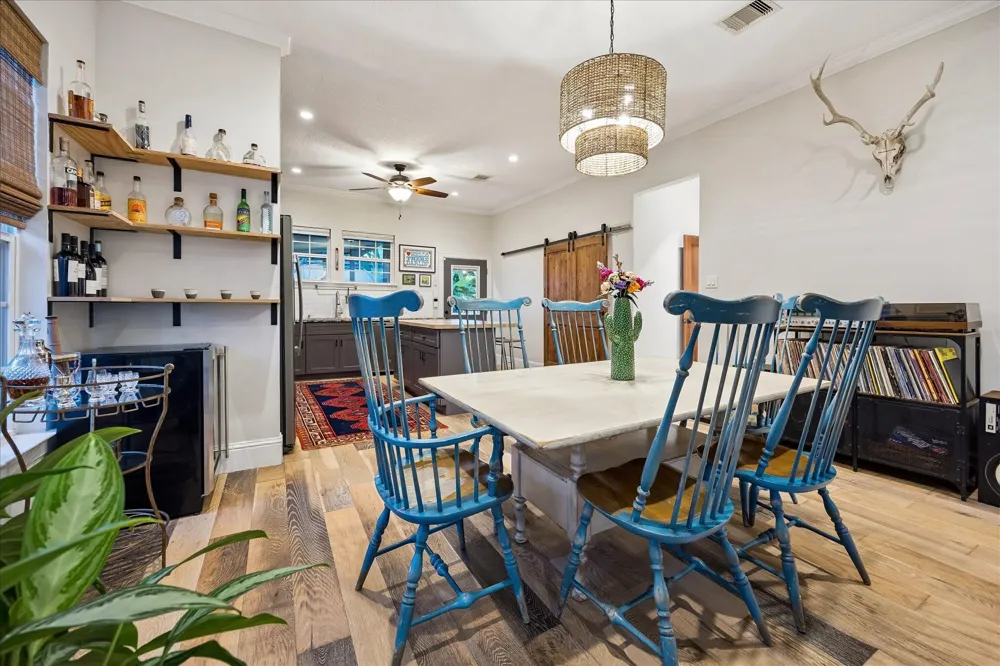 106 Alma Street Houston, TX 77009