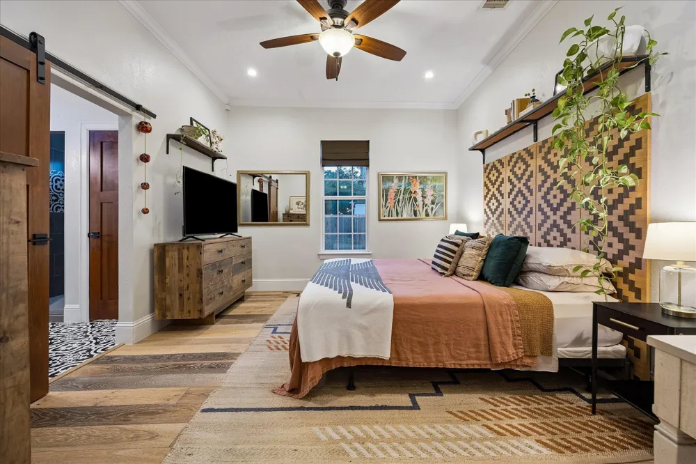 106 Alma Street Houston, TX 77009