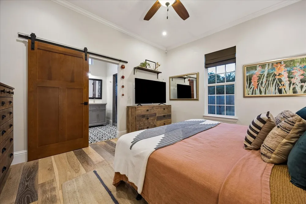 106 Alma Street Houston, TX 77009