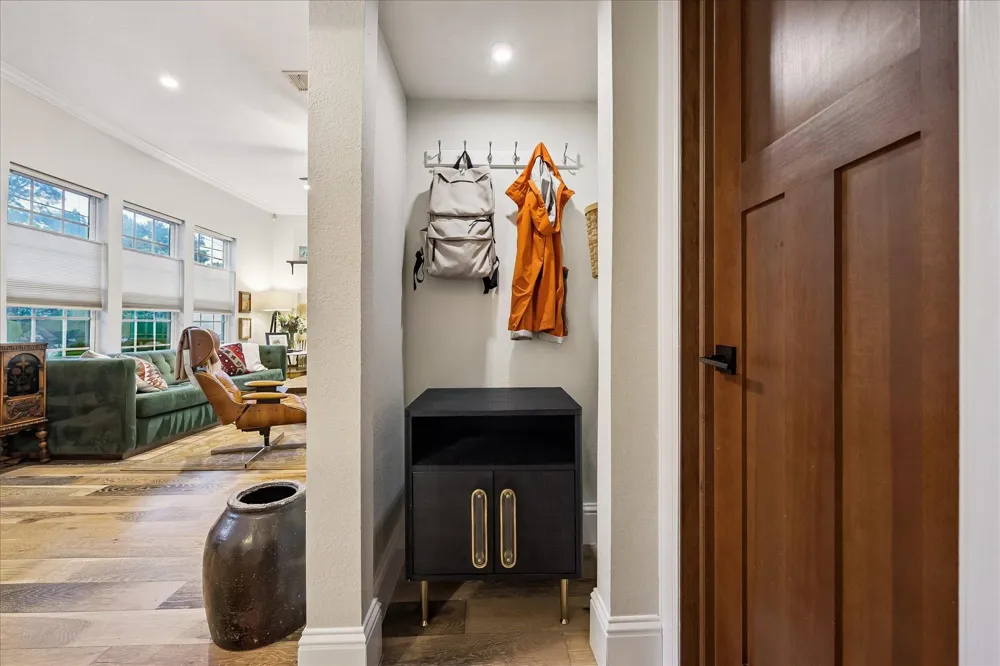 106 Alma Street Houston, TX 77009