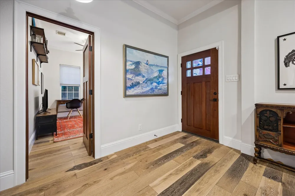 106 Alma Street Houston, TX 77009