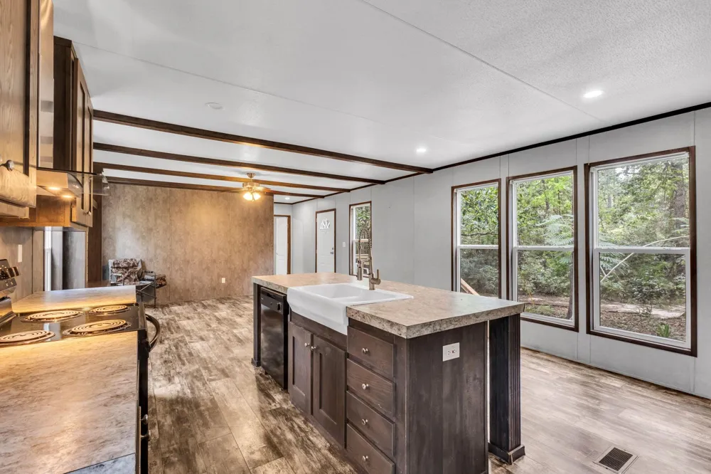 324 County Road 1815 Warren, TX 77664