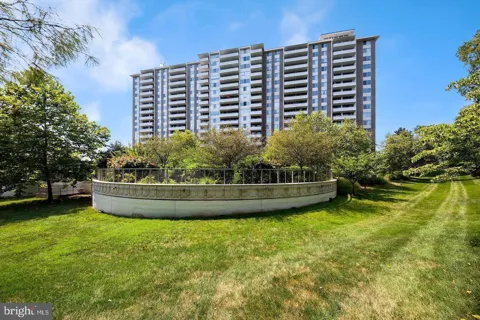5101 RIVER ROAD #609