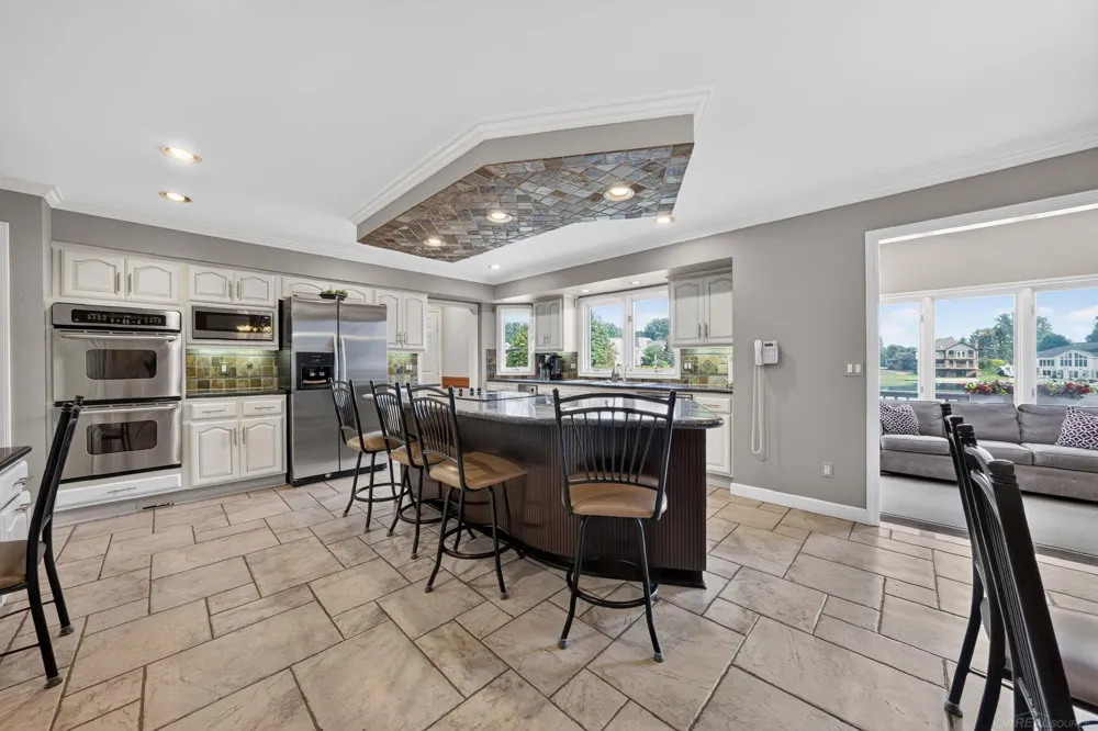 8893 Chestnut Run Drive Shelby Charter Township, MI 48317